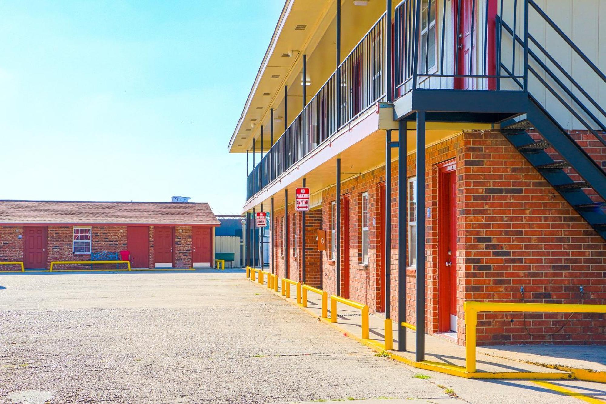 Economy Inn By Oyo Lockport Near Houma Esterno foto